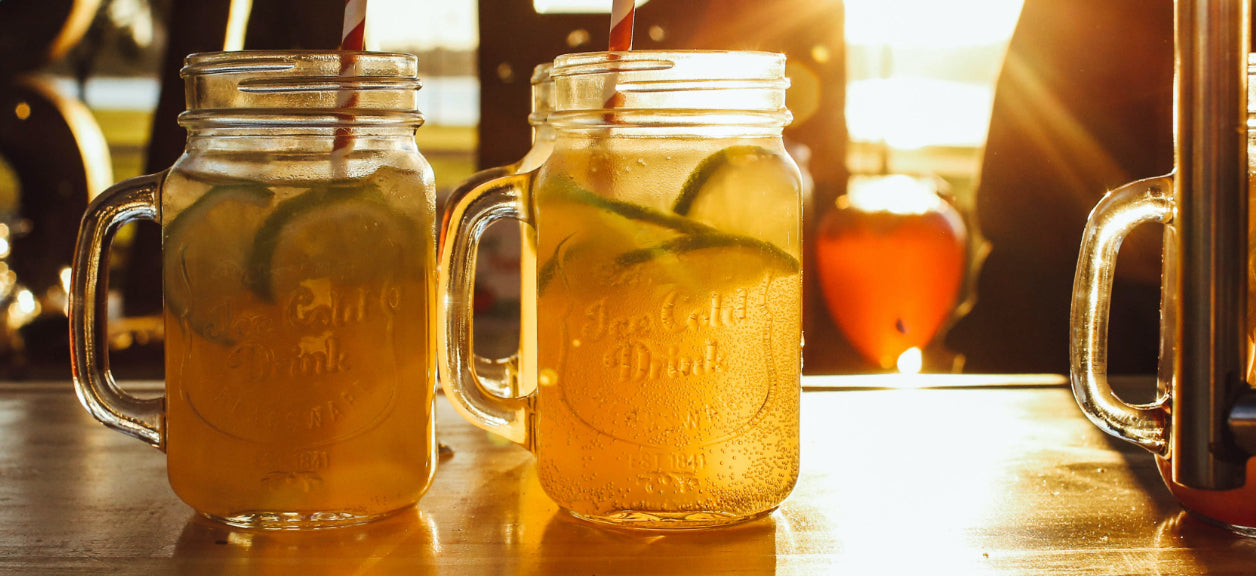 Mason Jars with Iced Tea & Lime Slices